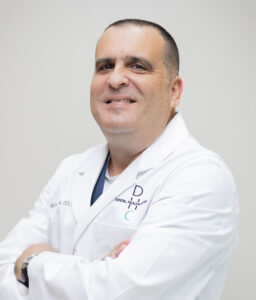 Dr. MOISES CABRERA